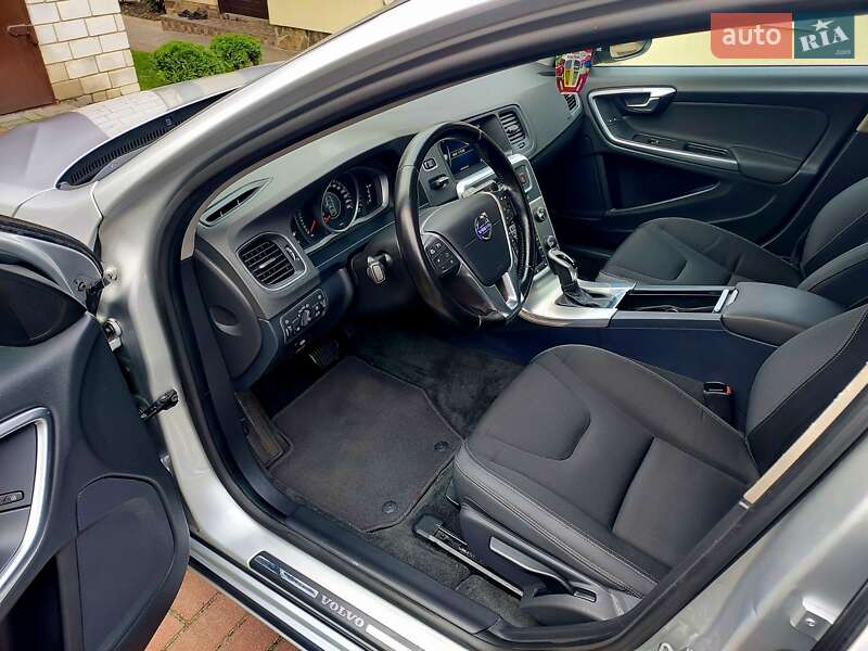 Универсал Volvo V60 2014 в Бродах