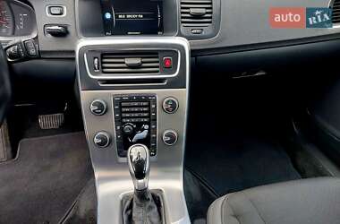 Универсал Volvo V60 2014 в 