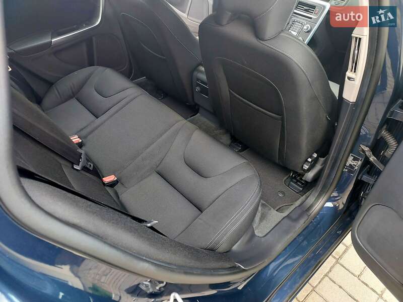 Універсал Volvo V60 2014 в Бродах