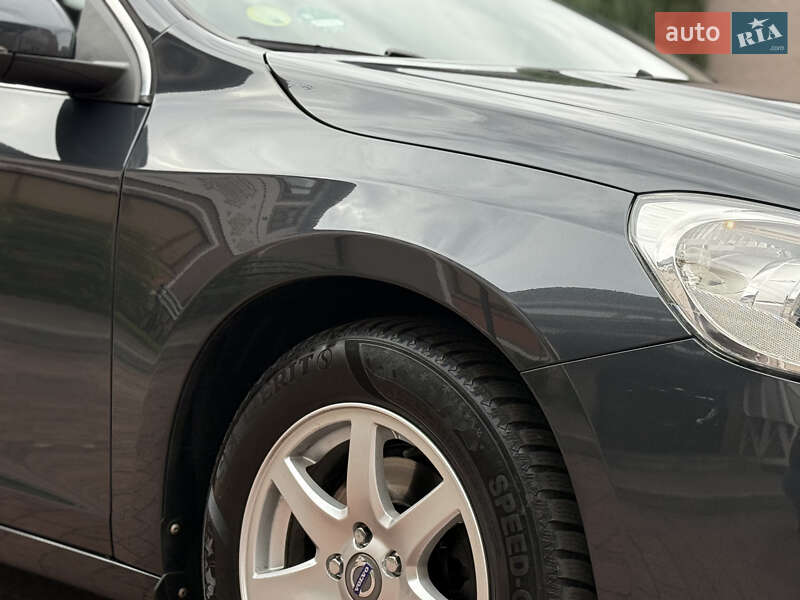 Универсал Volvo V60 2012 в Стрые фото 24 Универсал Volvo V60 2012 в Стрые