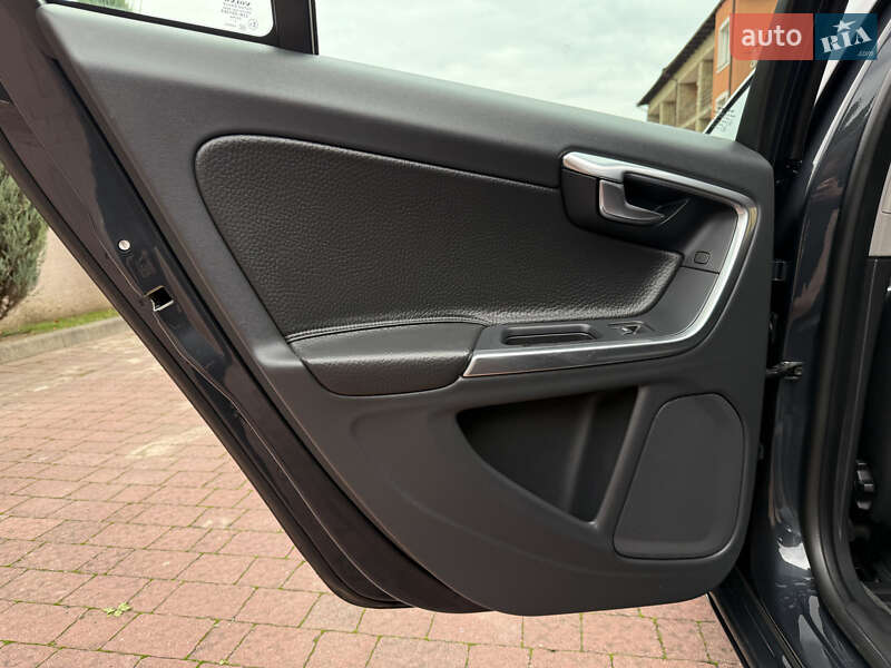 Универсал Volvo V60 2012 в Стрые фото 73 Универсал Volvo V60 2012 в Стрые