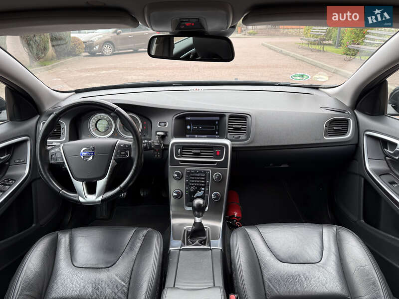 Универсал Volvo V60 2012 в Стрые фото 89 Универсал Volvo V60 2012 в Стрые