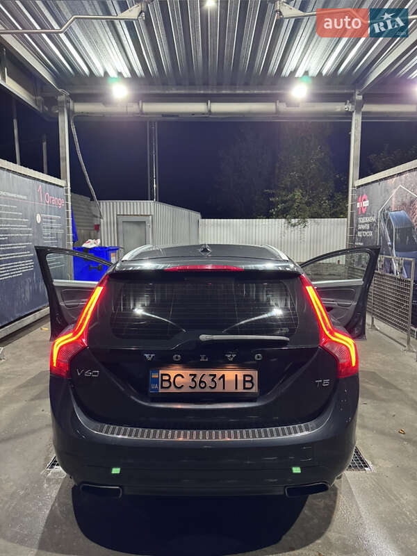Универсал Volvo V60 2014 в Львове