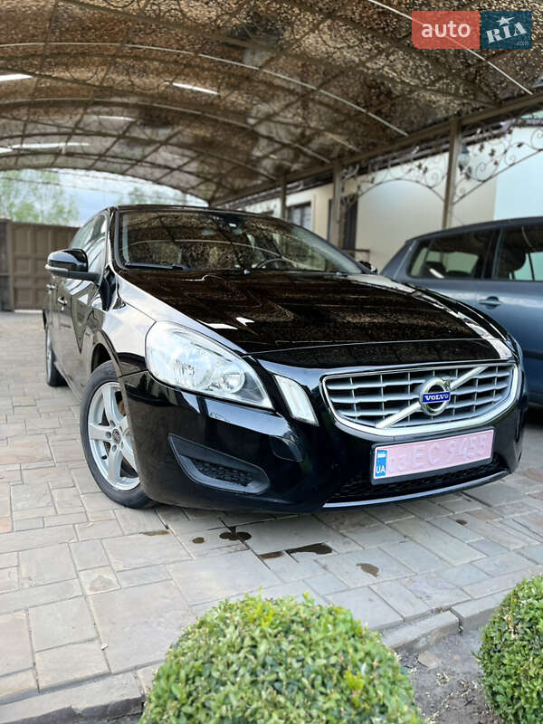Универсал Volvo V60 2012 в Ахтырке