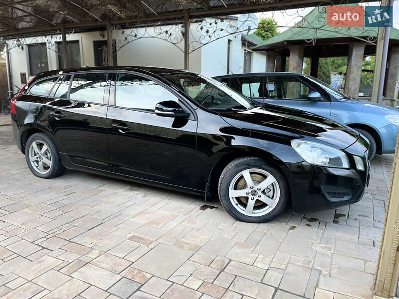 Универсал Volvo V60 2012 в Ахтырке