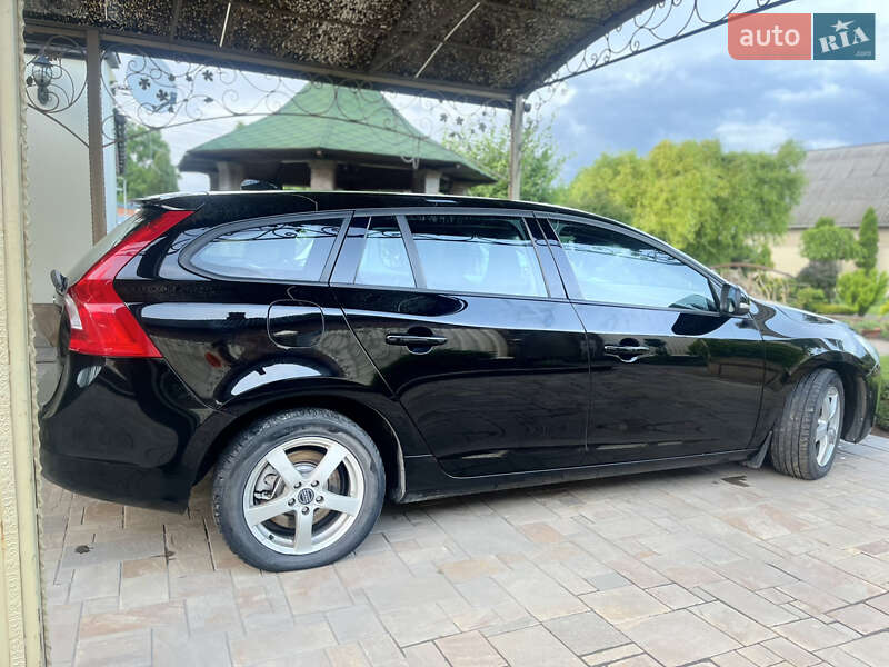 Универсал Volvo V60 2012 в Ахтырке