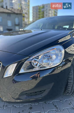 Універсал Volvo V60 2012 в 
