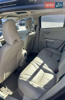 Універсал Volvo V60 2012 в 