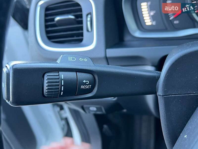 Універсал Volvo V60 2014 в Львові