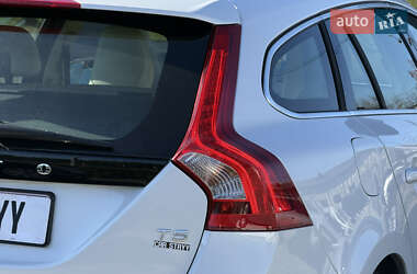 Універсал Volvo V60 2017 в 