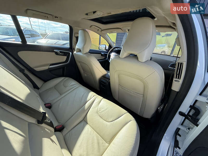 Универсал Volvo V60 2017 в Стрые фото 38 Универсал Volvo V60 2017 в Стрые