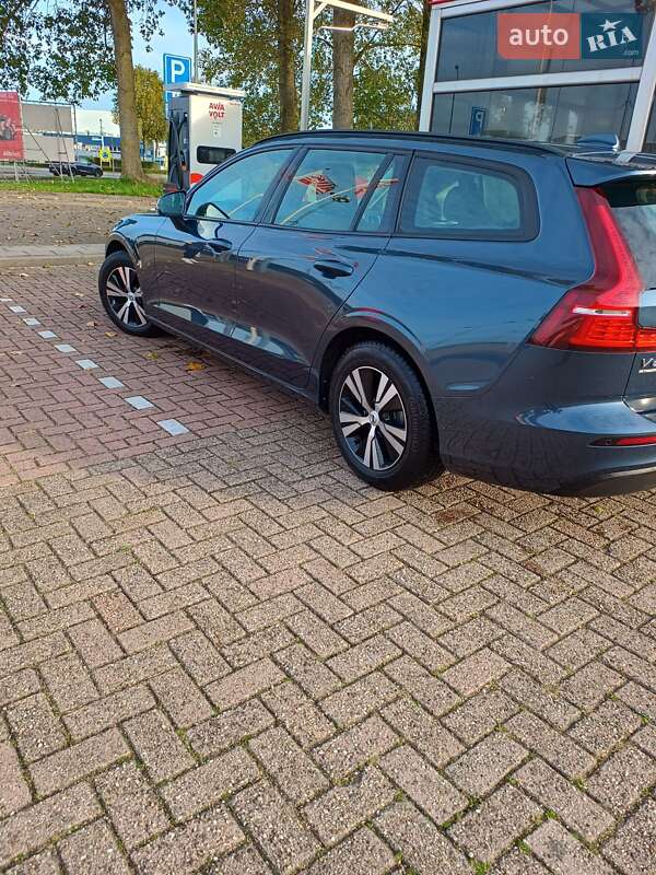 Универсал Volvo V60 2019 в Каменке-Бугской фото 8 Универсал Volvo V60 2019 в Каменке-Бугской