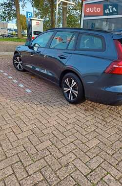 Универсал Volvo V60 2019 в 
