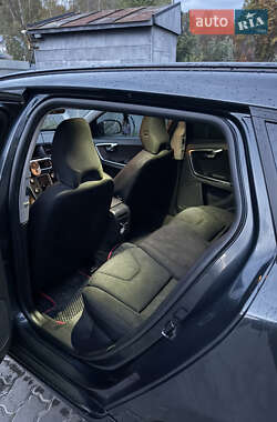 Универсал Volvo V60 2011 в 