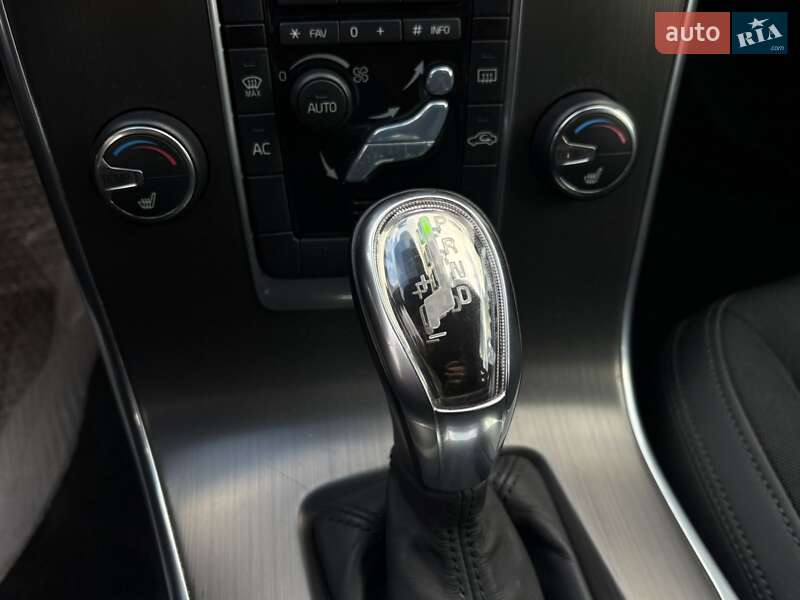Універсал Volvo V60 2012 в Рівному фото 42 Універсал Volvo V60 2012 в Рівному