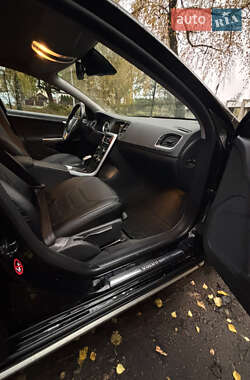 Универсал Volvo V60 2012 в Золочеве