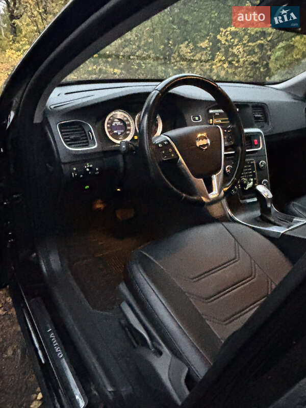 Универсал Volvo V60 2012 в Золочеве фото 14 Универсал Volvo V60 2012 в Золочеве