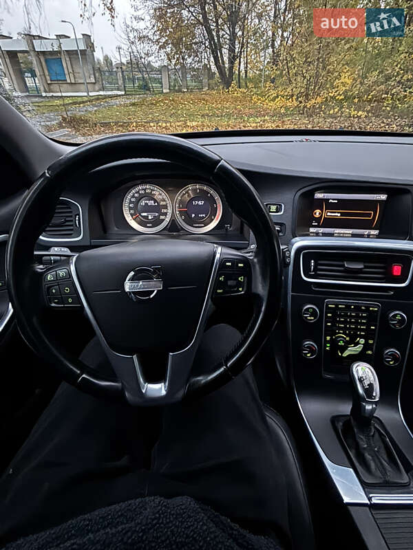 Универсал Volvo V60 2012 в Золочеве фото 15 Универсал Volvo V60 2012 в Золочеве