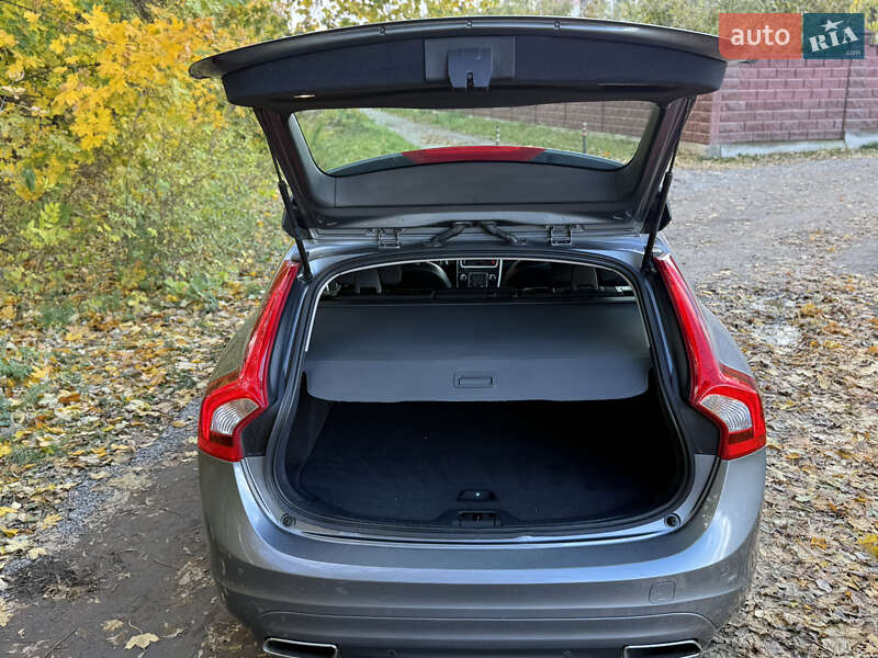 Универсал Volvo V60 2016 в Ровно фото 22 Универсал Volvo V60 2016 в Ровно