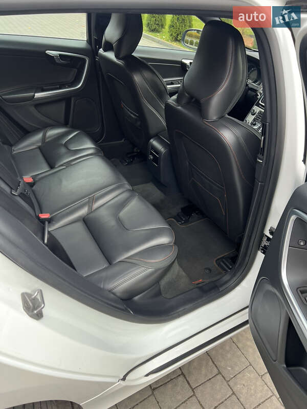 Універсал Volvo V60 2016 в Луцьку фото 40 Універсал Volvo V60 2016 в Луцьку