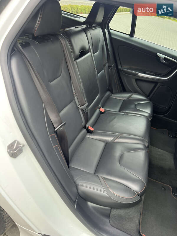 Універсал Volvo V60 2016 в Луцьку фото 41 Універсал Volvo V60 2016 в Луцьку