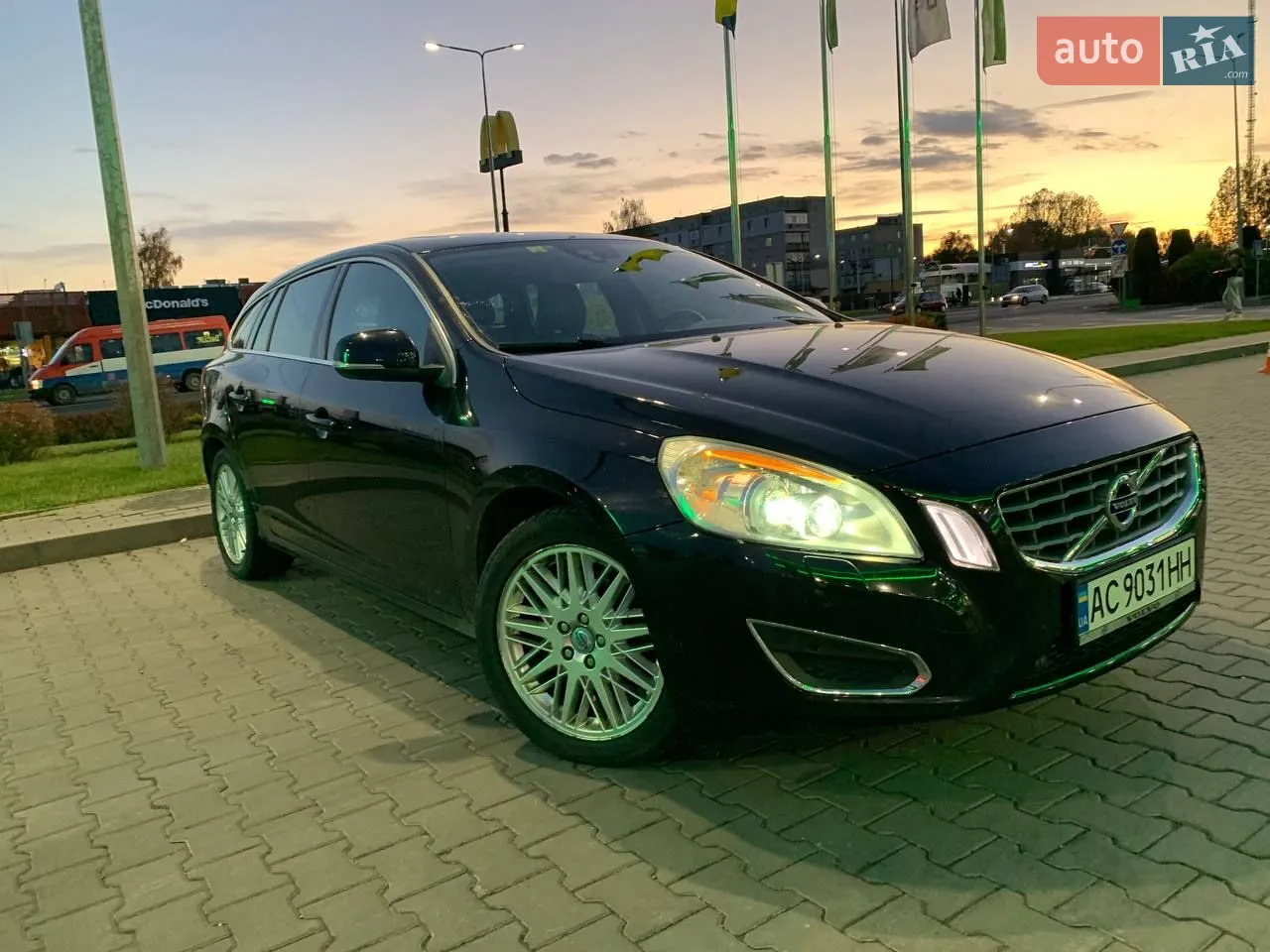 2011 Volvo V60 - мініатюра 19