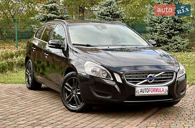 Универсал Volvo V60 2013 в Киеве
