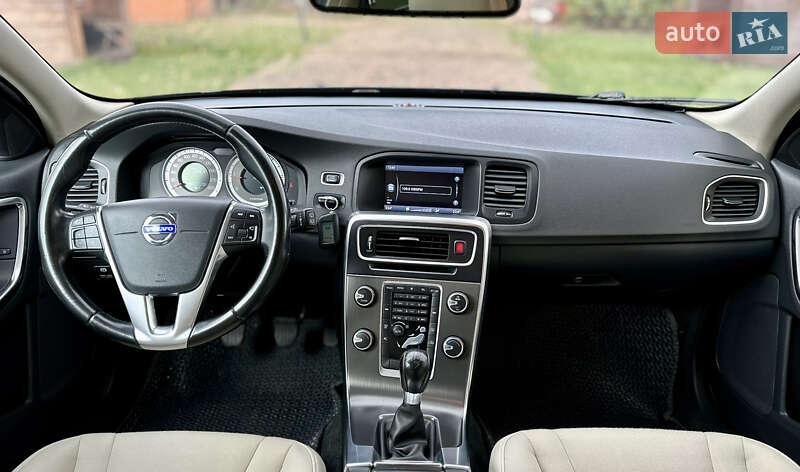 Універсал Volvo V60 2013 в Києві