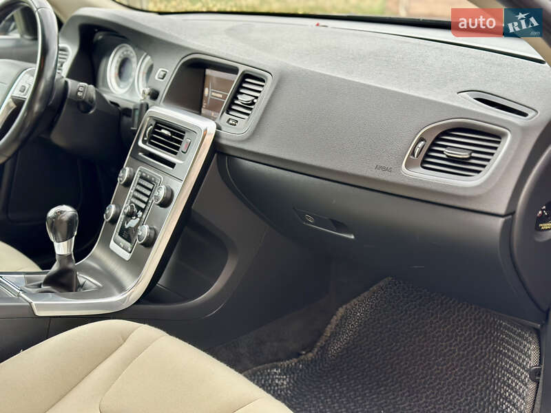 Універсал Volvo V60 2013 в Києві