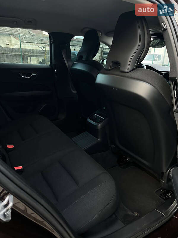 Універсал Volvo V60 2020 в Ромнах фото 21 Універсал Volvo V60 2020 в Ромнах