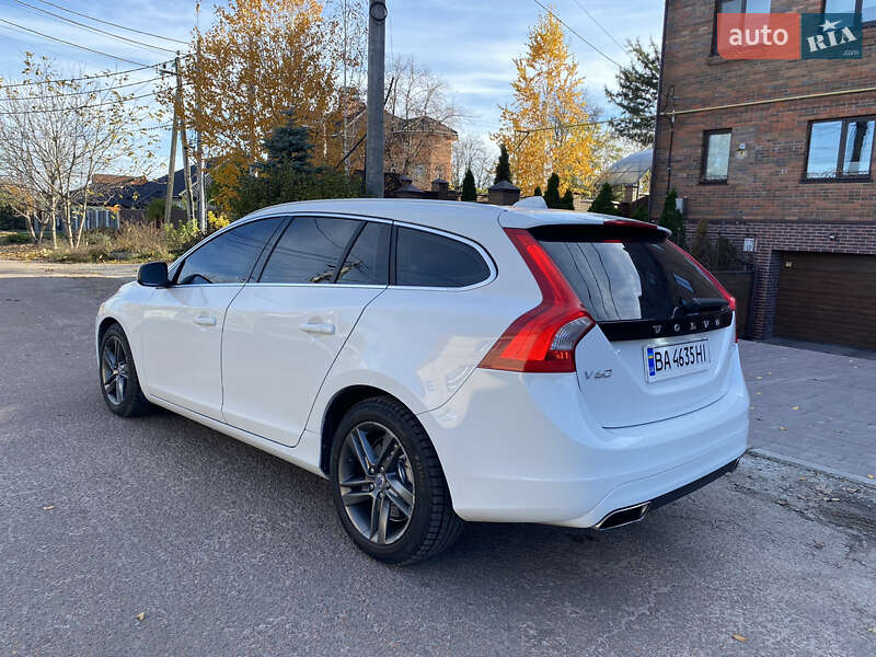 Універсал Volvo V60 2014 в Кропивницькому