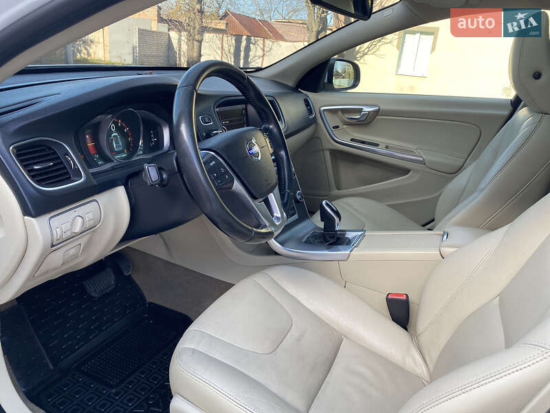Універсал Volvo V60 2014 в Кропивницькому