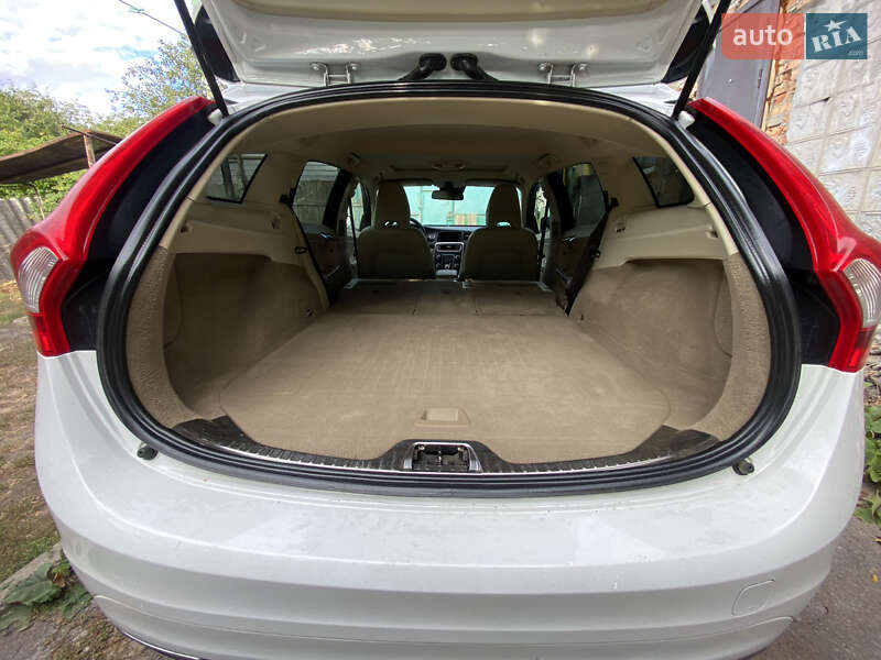 Універсал Volvo V60 2014 в Кропивницькому