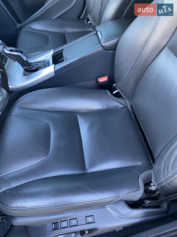 Универсал Volvo V60 2016 в Львове фото 26 Универсал Volvo V60 2016 в Львове