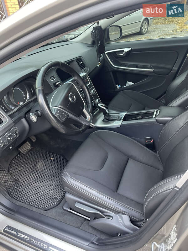 Універсал Volvo V60 2015 в Обухові фото 6 Універсал Volvo V60 2015 в Обухові