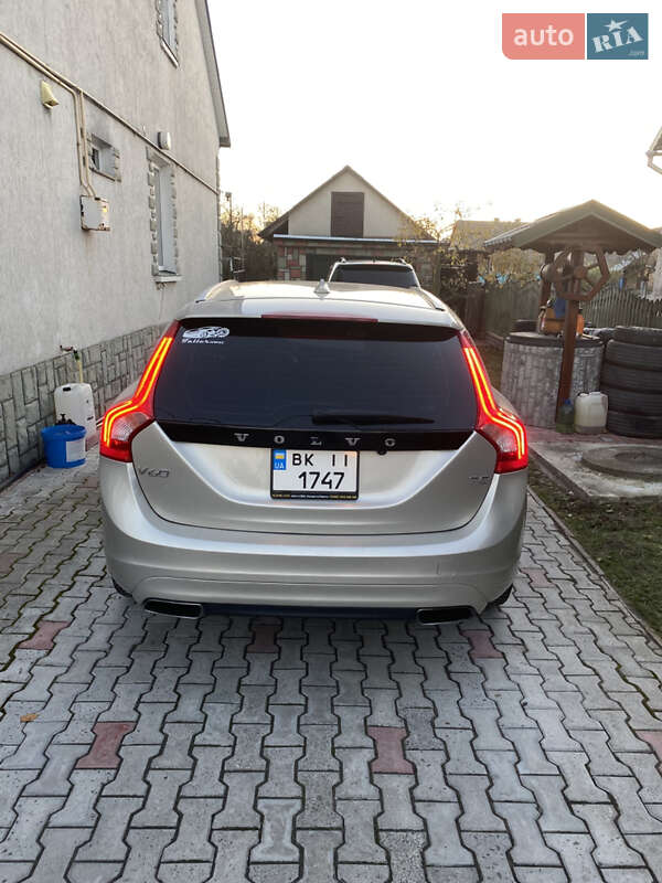 Универсал Volvo V60 2016 в Львове фото 38 Универсал Volvo V60 2016 в Львове