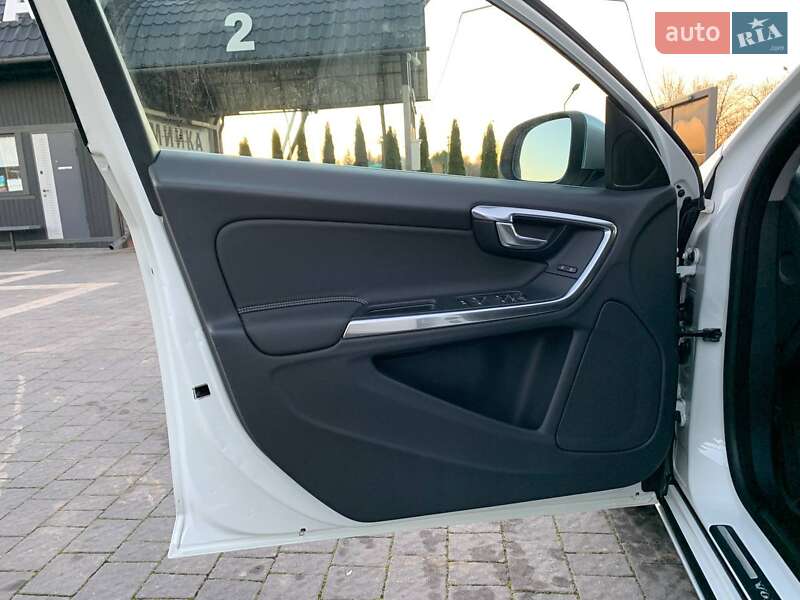 Універсал Volvo V60 2013 в Кременці