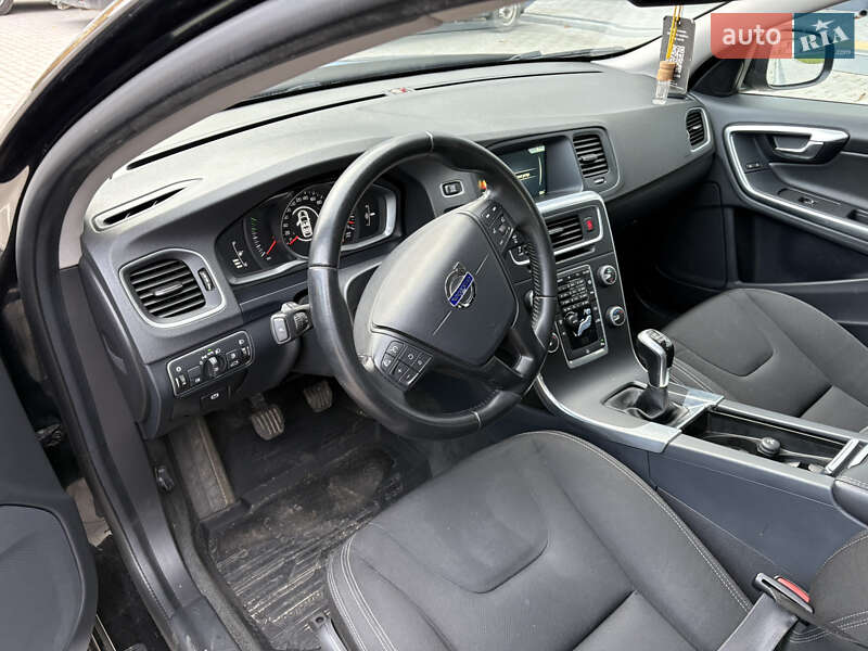 Універсал Volvo V60 2015 в Дубні фото 8 Універсал Volvo V60 2015 в Дубні