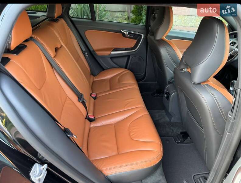 Універсал Volvo V60 2013 в Шепетівці