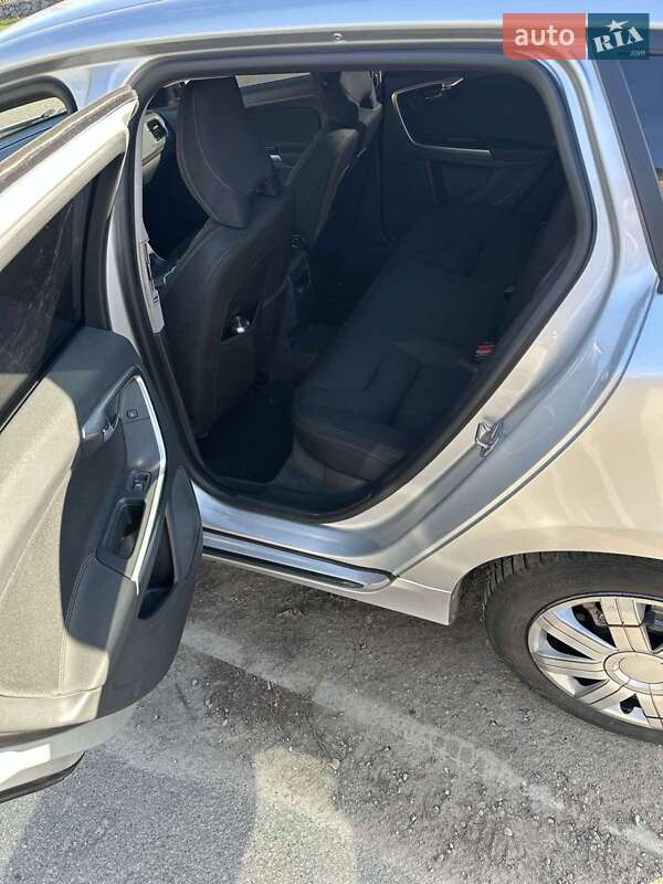Универсал Volvo V60 2013 в Умани фото 3 Универсал Volvo V60 2013 в Умани