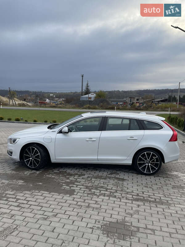 Універсал Volvo V60 2014 в Золочеві