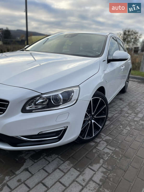 Універсал Volvo V60 2014 в Золочеві