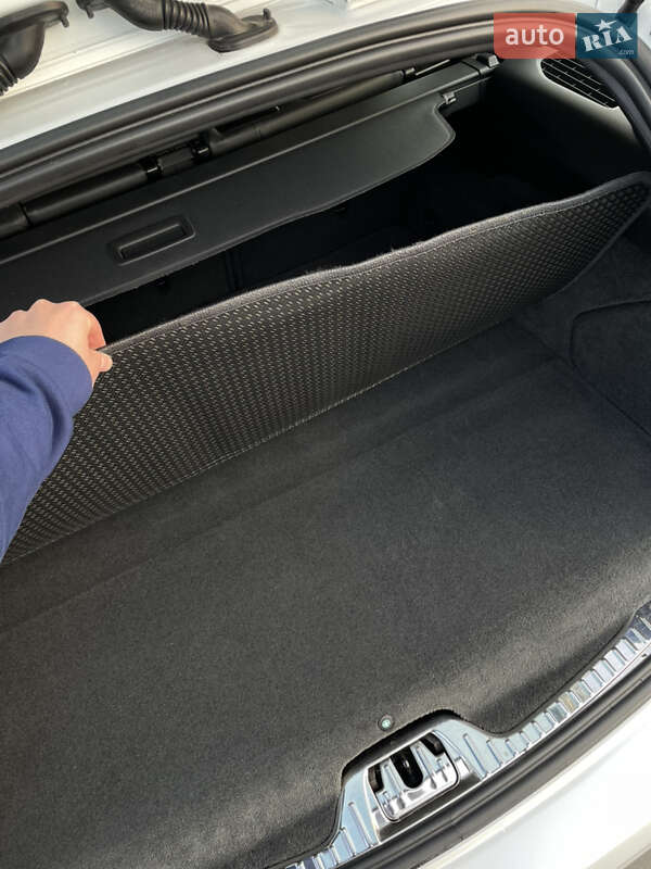 Універсал Volvo V60 2014 в Золочеві