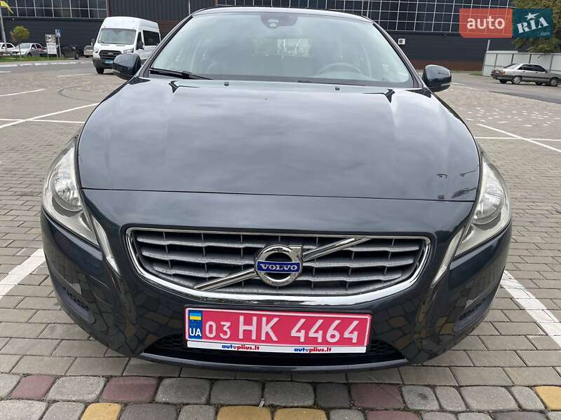 Універсал Volvo V60 2013 в Луцьку