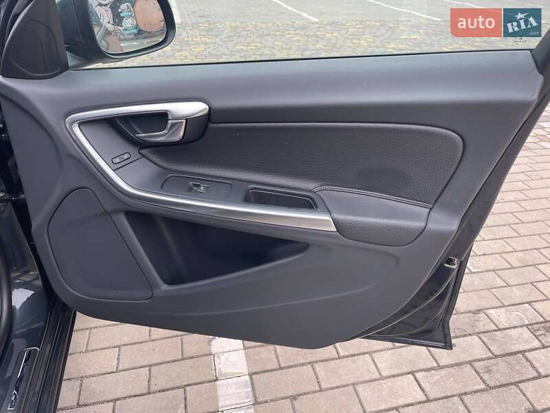Універсал Volvo V60 2013 в Луцьку