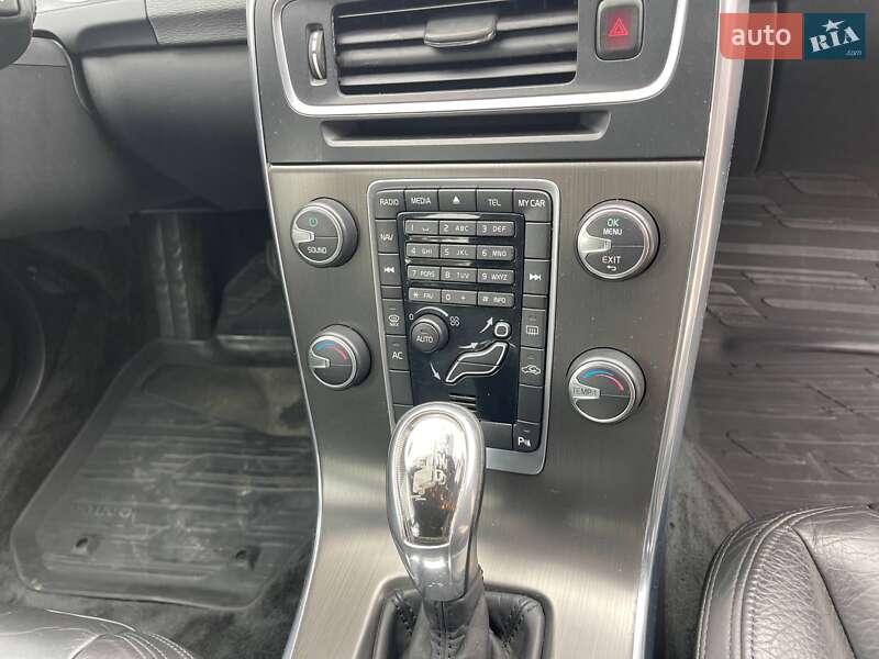 Універсал Volvo V60 2013 в Луцьку