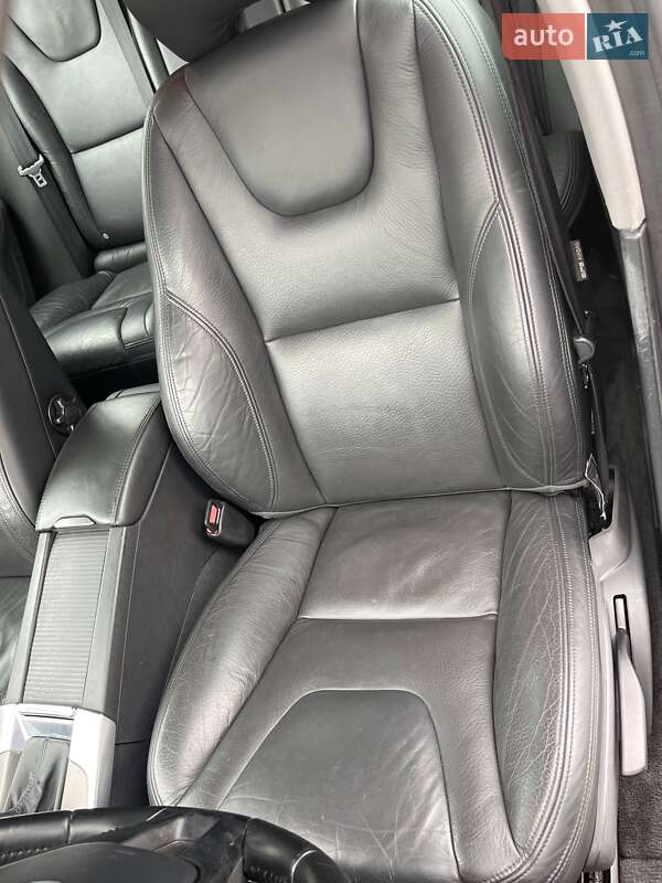 Універсал Volvo V60 2013 в Луцьку