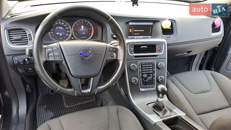 Универсал Volvo V60 2011 в Зборове