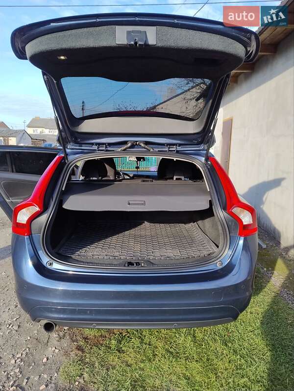 Универсал Volvo V60 2014 в Владимире