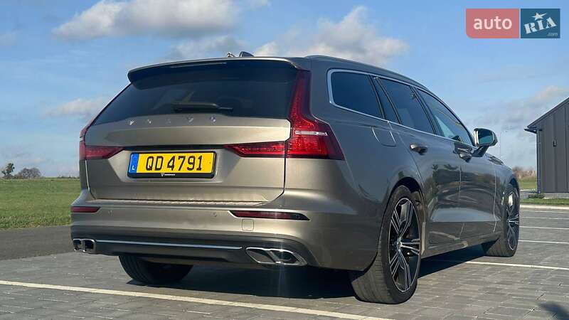 Универсал Volvo V60 2021 в Дубно